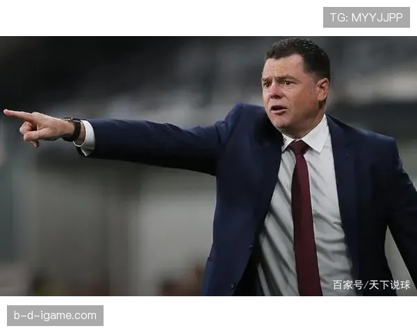 弗莱肯状态回暖，神勇扑救助球队斩获德甲关键胜利